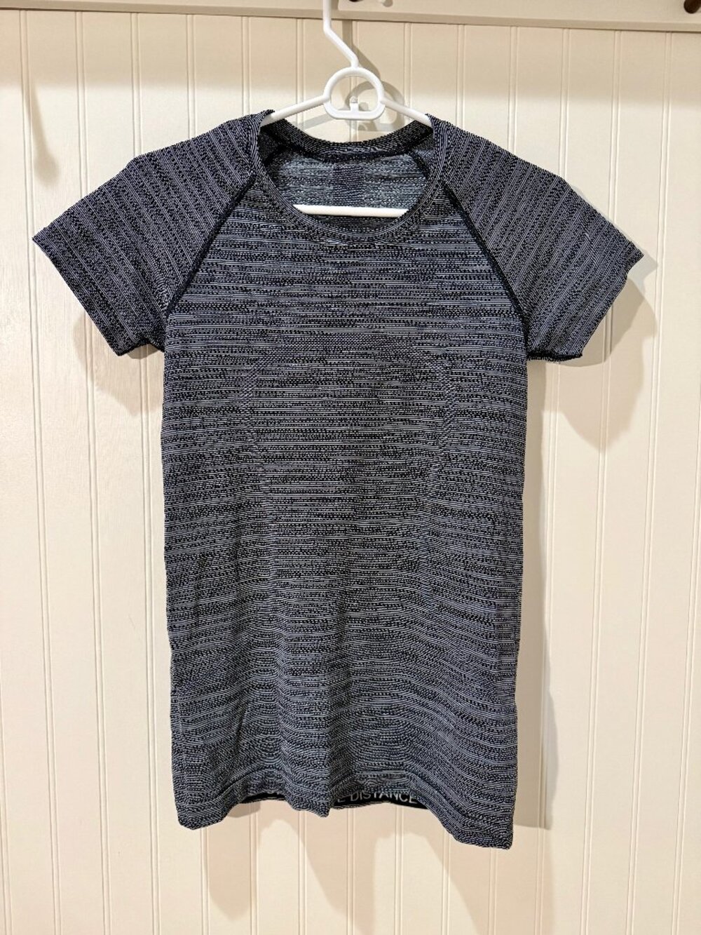 Lululemon short sleeve black and white athletic shirt